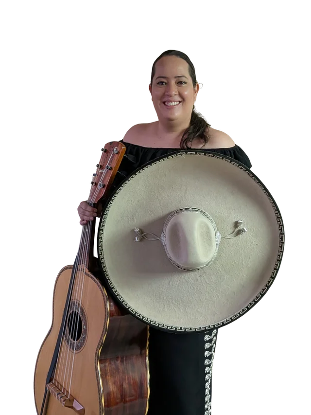 Bere, Guitarrón — Mariachi El Cuis
